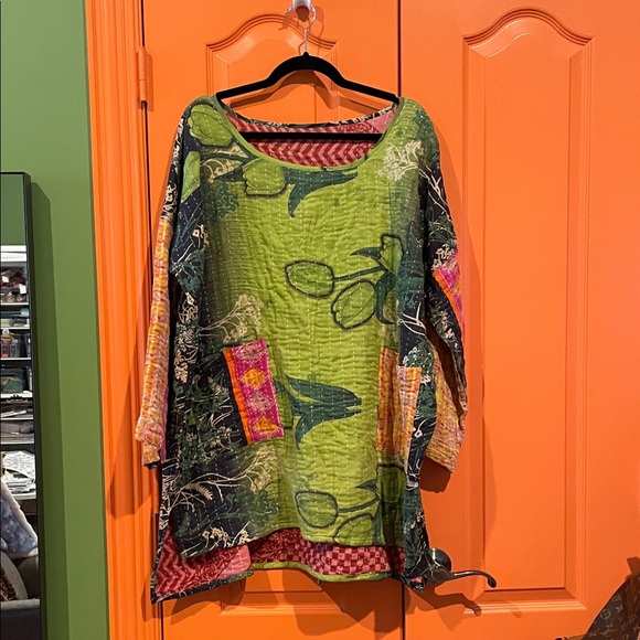 Vibrant Green Artistic Women's Tunic